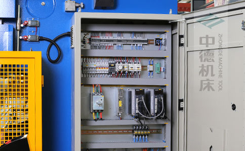 ZDPK-16032采用法國(guó)進(jìn)口施耐德元?dú)饧€(wěn)定耐用壽命長(zhǎng).jpg ZDPK-16032采用法國(guó)進(jìn)口施耐德元?dú)饧€(wěn)定耐用壽命長(zhǎng).jpg